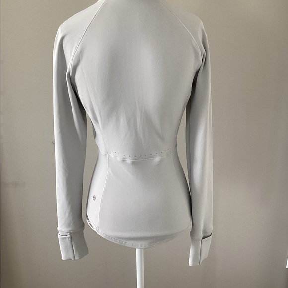Lululemon Cold Weather Running Half Zip Women's Dove Grey High-Neck Top. - Picture 11 of 12